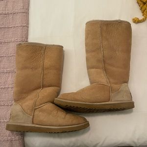 TALL UGGS - sand color